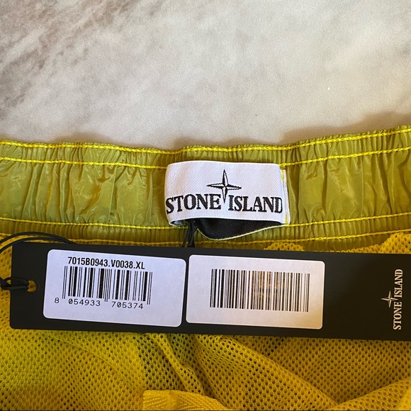 Stone Island Nylon Metal Shorts XL - Picture 13 of 13